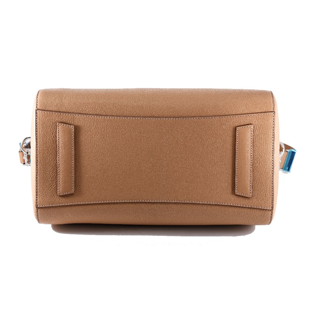 Givenchy Medium Antigona Light Beige Leather Bag - Picture 4 of 8